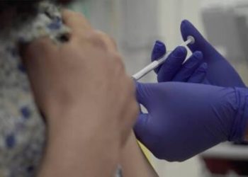 ΕΟΔΥ: Ξεκινούν μαζικοί εμβολιασμοί σε προσφυγικές δομές