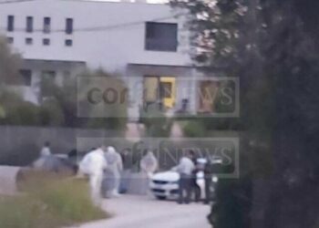 Θρίλερ στην Κέρκυρα: Τουρίστες βρέθηκαν νεκροί σε πάρκινγκ βίλας