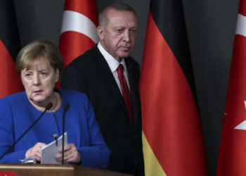Δημοσίευμα της «Bild»: Η Μέρκελ απέτρεψε θερμό επεισόδιο μεταξύ Ελλάδας και Τουρκίας