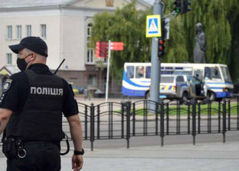 Ουκρανία: Άνδρας οπλισμένος με χειροβομβίδα, κρατά όμηρο αστυνομικό