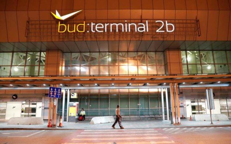 Ουγγαρία: Η Βουδαπέστη κλείνει ξανά τα σύνορά της για δεκάδες χώρες λόγω αναζωπύρωση των κρουσμάτων