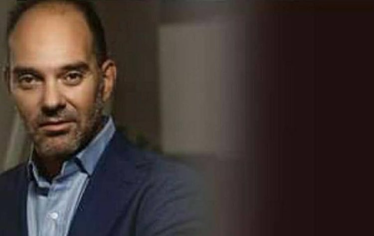 Γιάννης Πετρόπουλος: Γιατρός και «καλλιτέχνης» για το αρμονικό και λειτουργικό ανθρώπινο πρόσωπο