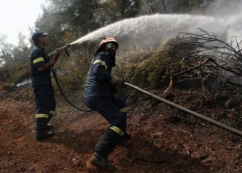 Μεγάλη φωτιά τώρα στο Κιάτο