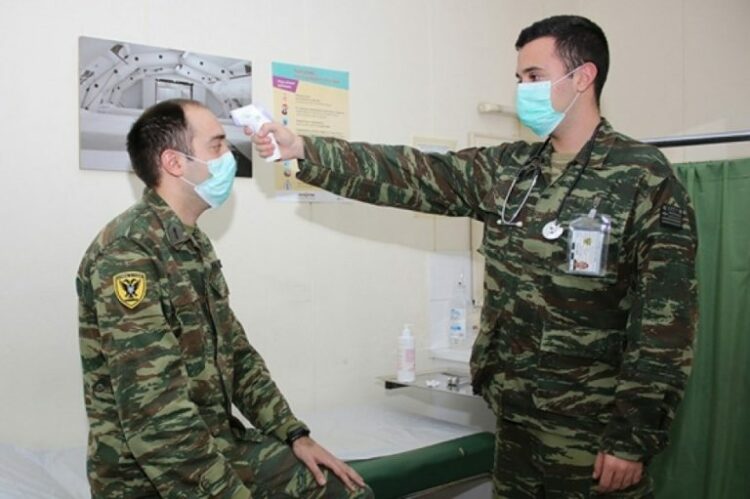 ΓΕΕΘΑ: Υποχρεωτική χρήση μάσκας και στις Ένοπλες Δυνάμεις