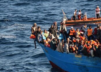 Λαμπεντούζα: Πάνω από 1.000 πρόσφυγες στο νησί – Ο δήμαρχος ζήτησε να κηρυχθεί σε κατάσταση έκτακτης ανάγκης