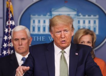 Τραμπ: Αμφισβητεί νέα δυσμενή για αυτόν δημοσκόπηση