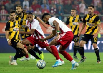 Σούπερ Λίγκα: Πέφτει η αυλαία στα πλέι οφ με δύο ντέρμπι γοήτρου