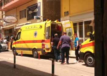 Κοζάνη: Σε κρίσιμη κατάσταση οι δύο εφοριακοί μετά από επίθεση με τσεκούρι στη ΔΟΥ