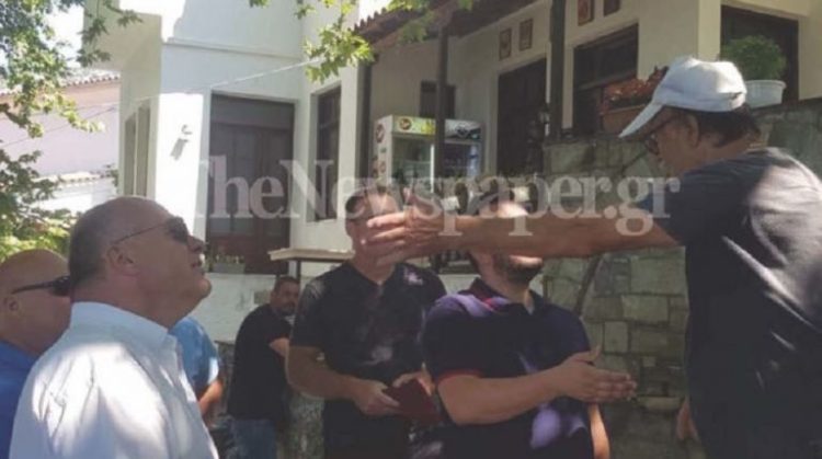 Σταγιάτες: Κατέβασε πανό και έσπασε μαύρες σημαίες o Mπέος (βιντεο)