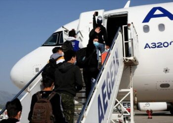 Ενενήντα αιτούντες άσυλο αναχώρησαν σήμερα για τη Γερμανία