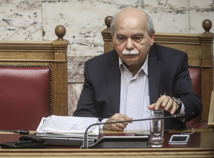 Βούτσης: Βουλευτής με ανθρώπους των ΑΝΕΛ ήθελαν να μπουν στο κυλικείο της Βουλής