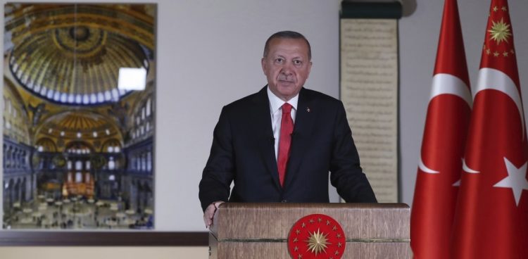 Ερντογάν για Αγία Σοφία: Αίτημα του τουρκικού έθνους η μετατροπή σε τζαμί