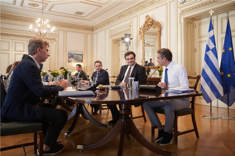 Παρουσίαση του myKEPlive στον Κ. Μητσοτάκη: Ψηφίδα χειροπιαστής κοινωνικής φροντίδας