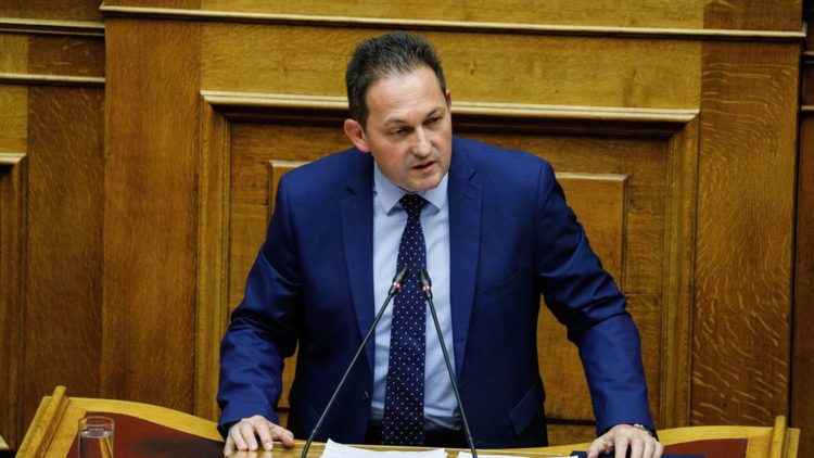 Πέτσας: Ο κ. Τσίπρας παίρνοντας αγκαλιά τον κ. Παππά, δείχνει ότι όλα ήταν σε γνώση του