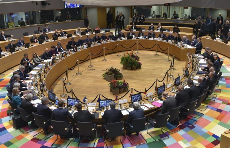 Σύνοδος Κορυφής: Παράταση των συζητήσεων για τέταρτη ημέρα
