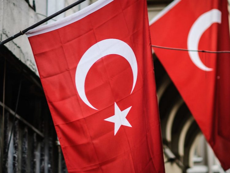 Το ζήτημα της έκδοσης των 8 Τούρκων αξιωματικών επαναφέρει η Άγκυρα