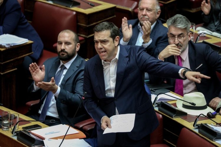 Τσίπρας: Αναρωτιόμαστε σε ποια μεριά του τραπεζιού καθόταν ο Κ. Μητσοτάκης