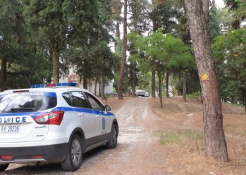 Ανήλικη 16 ετών η κοπέλα που βρέθηκε νεκρή έξω από εκκλησία στα Τρίκαλα