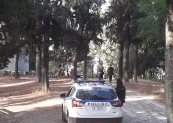 Υποχρεωτική η χρήση μάσκας και στη Βουλή