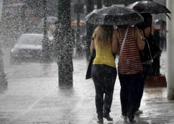 Kαιρός: Έρχονται καταιγίδες και χαλάζι