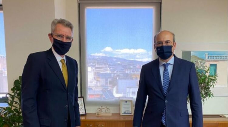 Συνάντηση Χατζηδάκη – Πάιατ: Σημαντική η διεύρυνση παρουσίας ΗΠΑ σε Ελλάδα