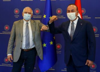 Τηλεφωνική επικοινωνία Τσαβούσογλου με Μπορέλ