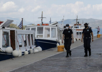 Πόρος: «Μαϊμού» φυσικοθεραπεύτρια η γυναίκα που  έσπειρε τον κορονοϊό