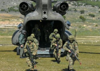 Ασκήσεις των Ένοπλων Δυνάμεων σε όλη την επικράτεια (video)