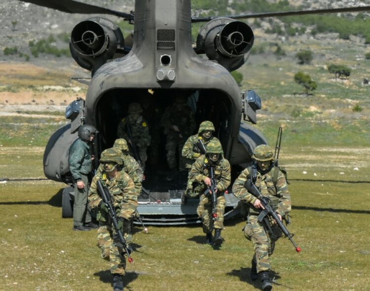 Ασκήσεις των Ένοπλων Δυνάμεων σε όλη την επικράτεια (video)