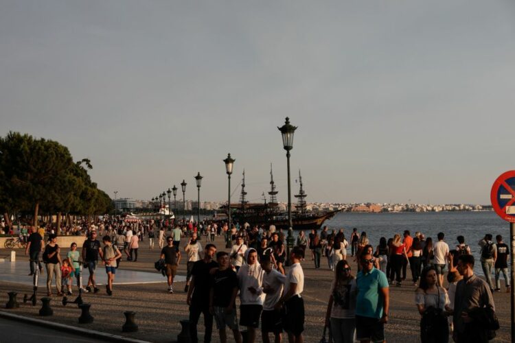 Κορονοϊός: Πιθανό lockdown στη Θεσσαλονίκη