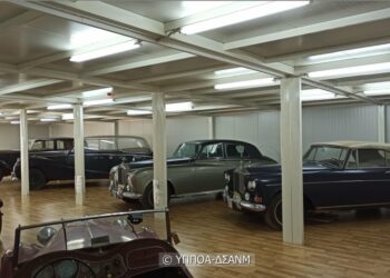 Υπ. Πολιτισμού: Ανακοίνωση για τη συντήρηση των βασιλικών οχημάτων στο Τατόι