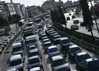 Τροχαίο στην Εθνική Οδό Αθηνών – Λαμίας: Μποτιλιάρισμα στο ύψος της Λυκόβρυσης