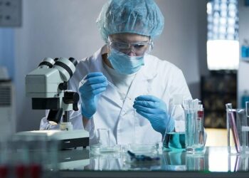 Δραματική προειδοποίηση ΠΟΥ: Ισως να μην υπάρξει ποτέ θεραπεία για τον κορονοϊό