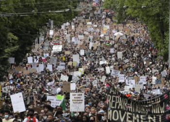 ΗΠΑ: Σε κατάσταση έκτακτης ανάγκης η Μινεάπολη μετά την αυτοκτονία ενός Αφροαμερικανού