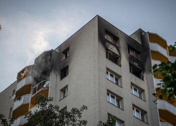 Τσεχία: Πυρκαγιά σε πολυκατοικία – 11 νεκροί, μεταξύ αυτών 3 παιδιά