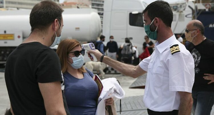 Κορονοϊός: Τεστ στα λιμάνια του Πειραιά και της Ραφήνας σε όσους επιστρέφουν από τον Δεκαπενταύγουστο