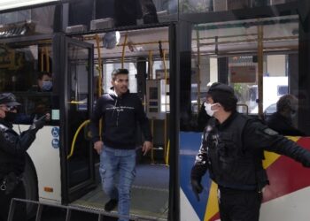 Εντατικοί έλεγχοι με 523 παραβάσεις των μέτρων κατά του κορονοϊού