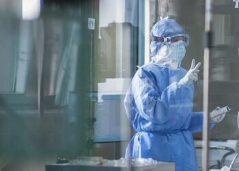 Kορονοϊός: Καταγγελία νοσοκομειακών γιατρών – Αποσιωπούν τα κρούσματα