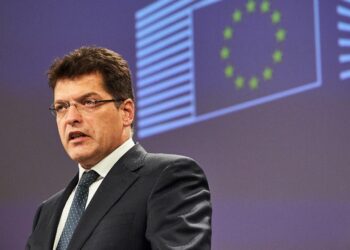 Επίτροπος Διαχείρισης Κρίσεων: Η ΕΕ έτοιμη να παράσχει βοήθεια στην Εύβοια