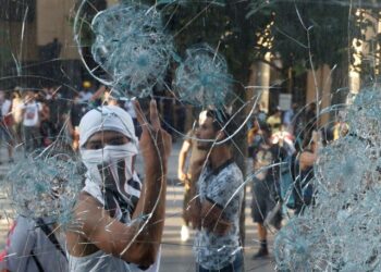 Βηρυτός: Οργή διαδηλωτών κατά της κυβέρνησης – «Βροχή» οι παραιτήσεις υπουργών