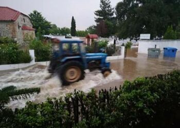 Kακοκαιρία «Θάλεια»: Σοβαρά προβλήματα στον Λαγκαδά – Εγκλωβισμένοι σε σπίτια και οχήματα