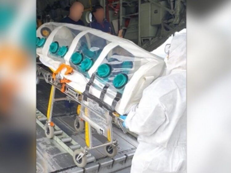 Κορονοϊός: Εσπευσμένα στο Ηράκλειο μέσα σε ειδική κάψουλα, ανήλικος