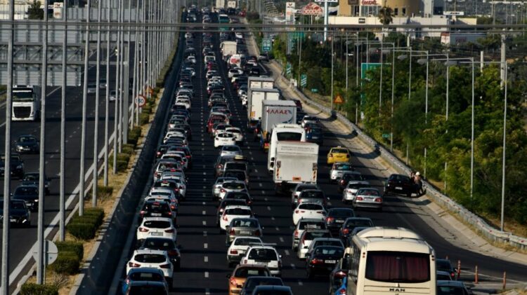 Δεκαπενταύγουστος: Σε ισχύ από σήμερα τα μέτρα της Τροχαίας