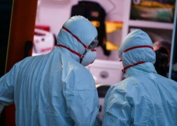 Κορονοϊός:  Έκτακτα περιοριστικά μέτρα στον Πόρο μετά την έξαρση κρουσμάτων