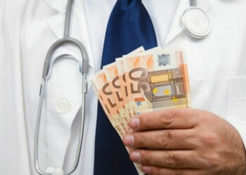 Σύλληψη γιατρού για «φακελάκι» – Ζήτησε από ασθενή 500 ευρώ