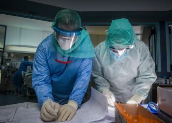 Κορονοϊός: Έως 15.000 τα ενεργά κρούσματα στην Ελλάδα