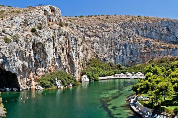 Κλειστή η Λίμνη Βουλιαγμένης – Εντοπίστηκε κρούσμα