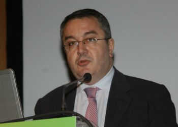 Μόσιαλος: Είναι πιθανό ο πραγματικός αριθμός κρουσμάτων να είναι 8 – 10 φορές μεγαλύτερος