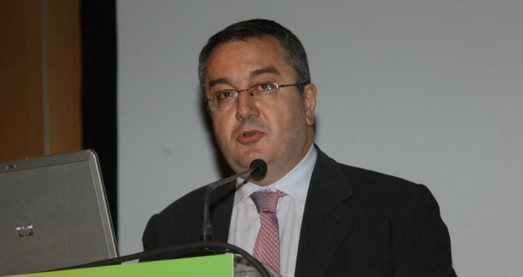 Μόσιαλος: Είναι πιθανό ο πραγματικός αριθμός κρουσμάτων να είναι 8 – 10 φορές μεγαλύτερος