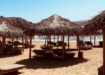 Μύκονος: Εφτασε κλιμάκιο του ΕΟΔΥ μετά τα κρούσματα στο Alemagou